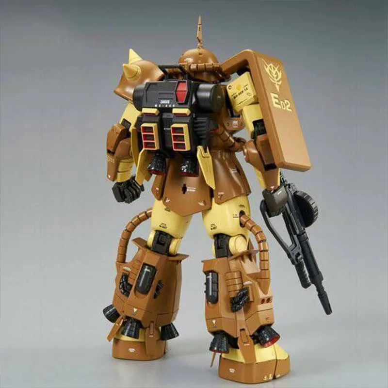 在庫あり バンダイ ガンダム MG 1/100 MS-06R - Model Kit Zaku のレビューと価格
