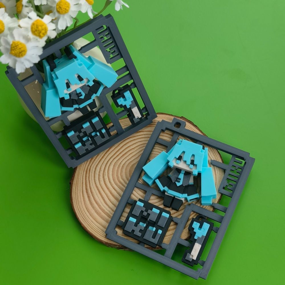 3Dプリント製のかわいいピクセル初音ミク半完成モデル、台座付 - Model Kit Gundam Bandai のレビューと価格