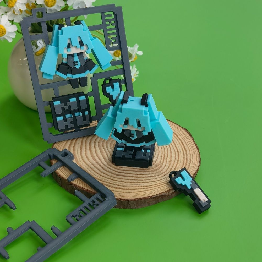 3Dプリント製のかわいいピクセル初音ミク半完成モデル、台座付 - Model Kit Gundam Bandai のレビューと価格